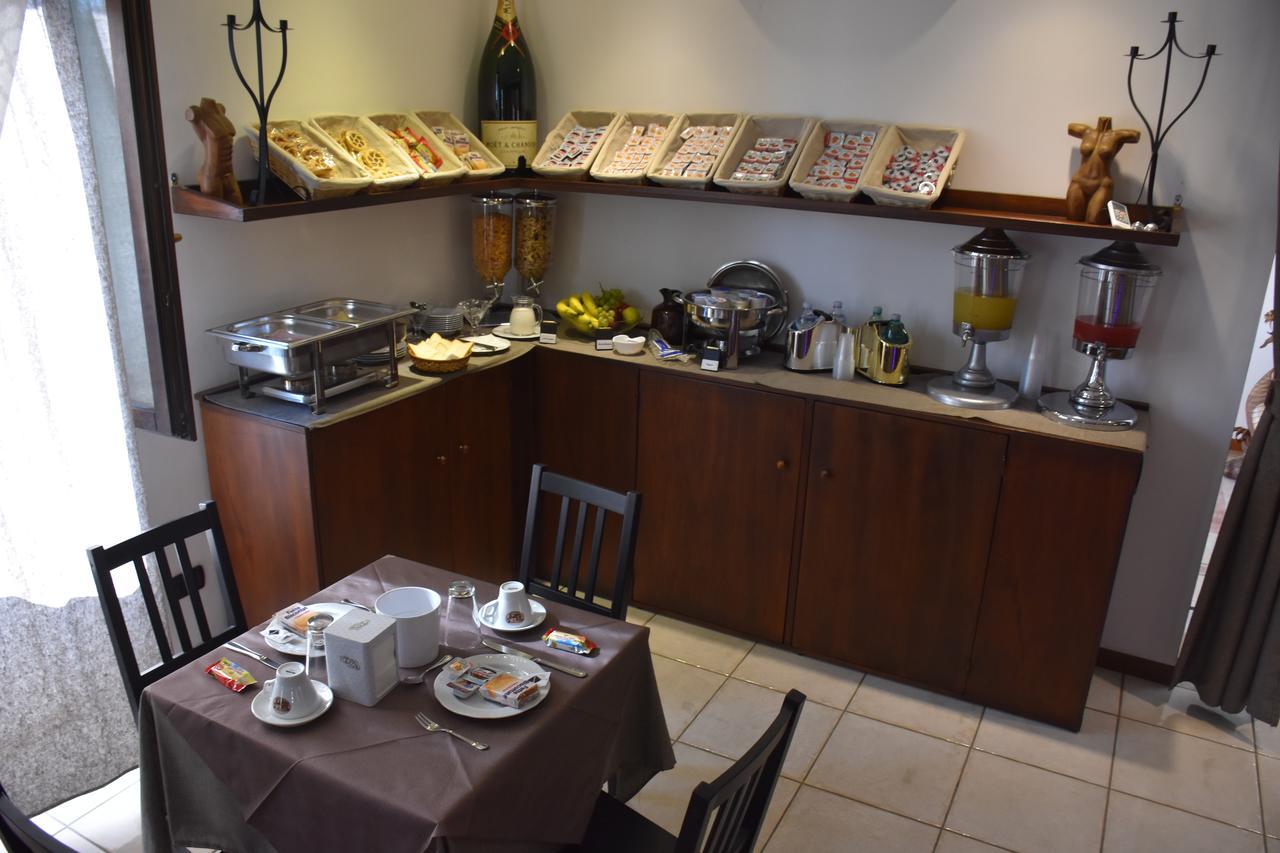 Hotel Joy Castel Volturno Bagian luar foto