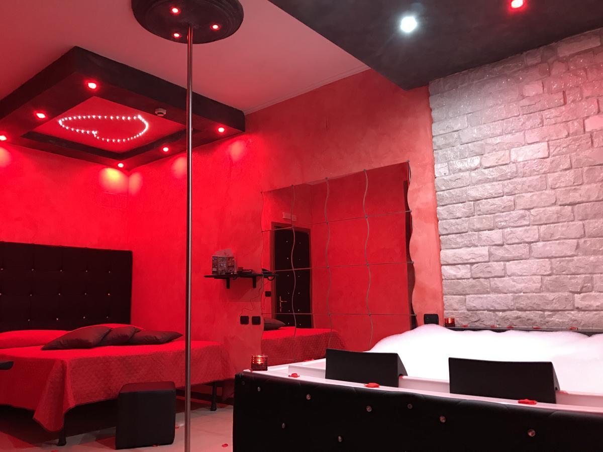 Hotel Joy Castel Volturno Bagian luar foto