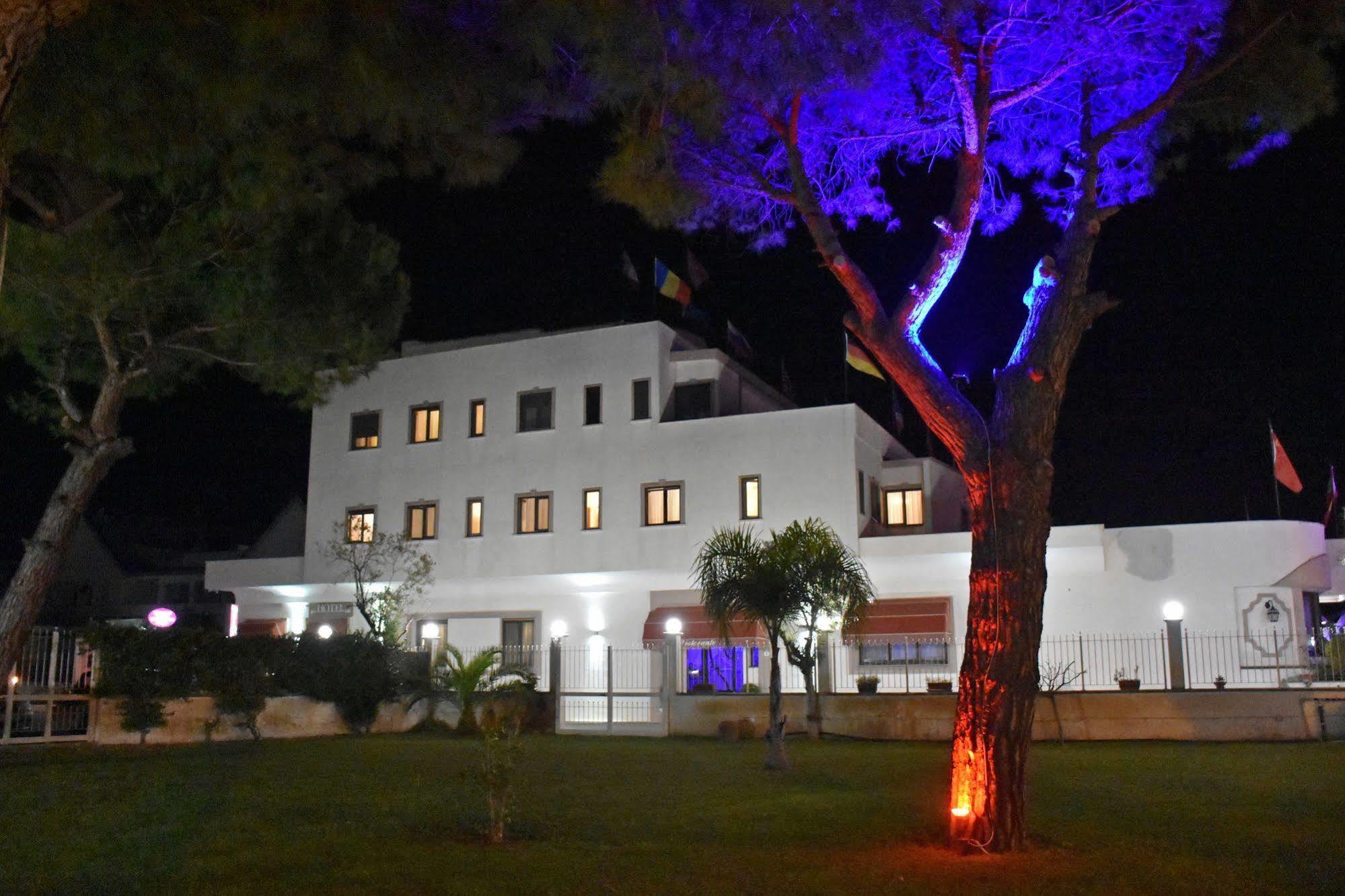 Hotel Joy Castel Volturno Bagian luar foto
