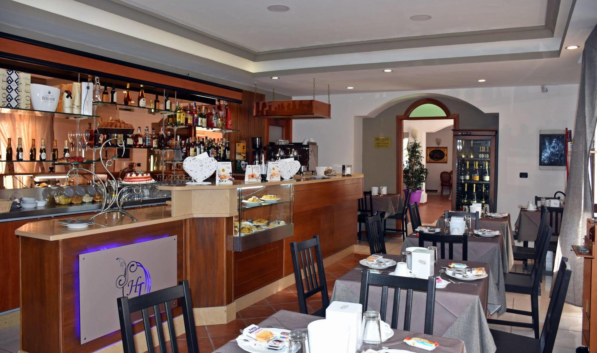Hotel Joy Castel Volturno Bagian luar foto